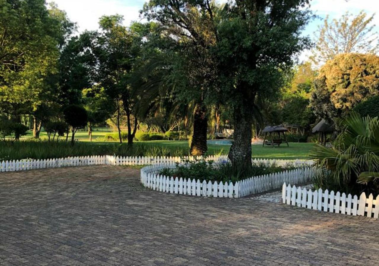 Weeping Willow Midrand Exterior photo